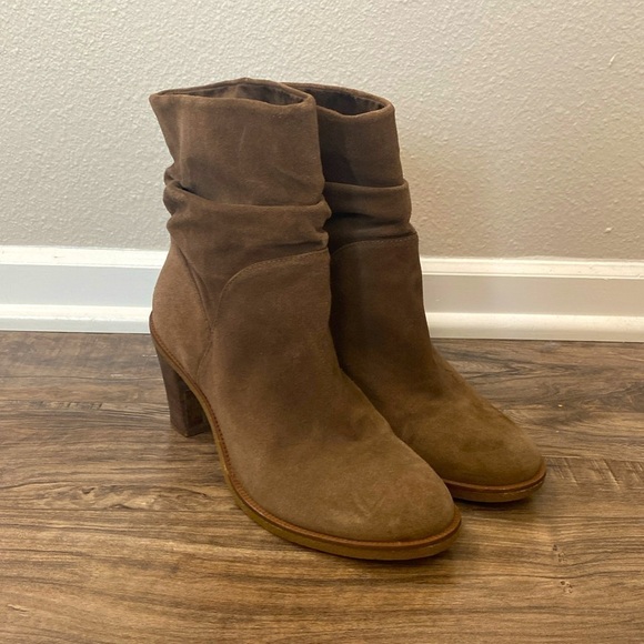 Vince Camuto Shoes - Vince Camuto Parka Taupe Suede Heeled Boot size 9.5 M